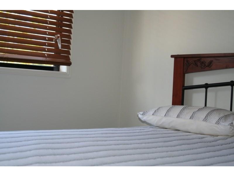 Unit 2/16 Riverview, Emerald QLD 4720