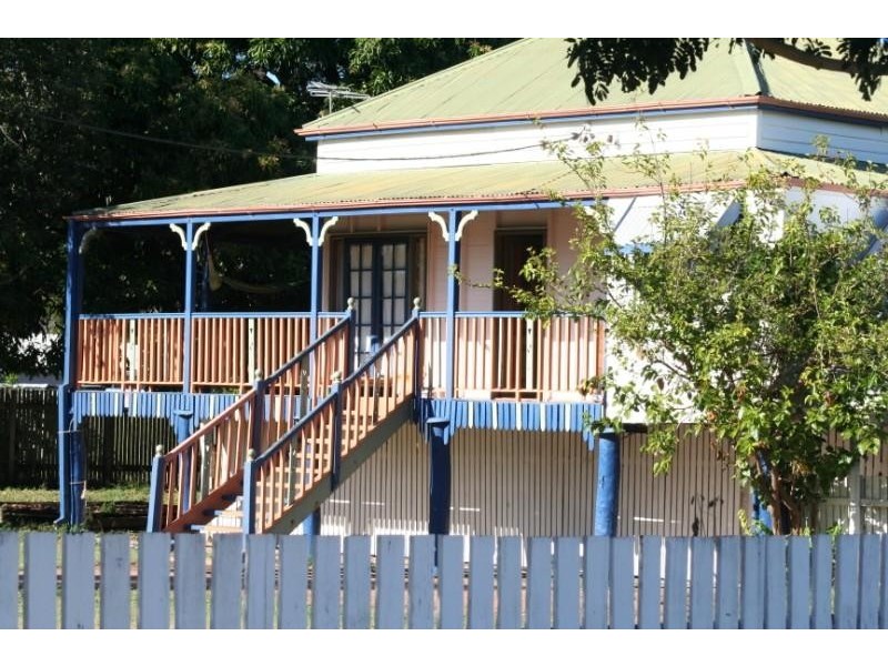73 Gray Street, Emerald QLD 4720
