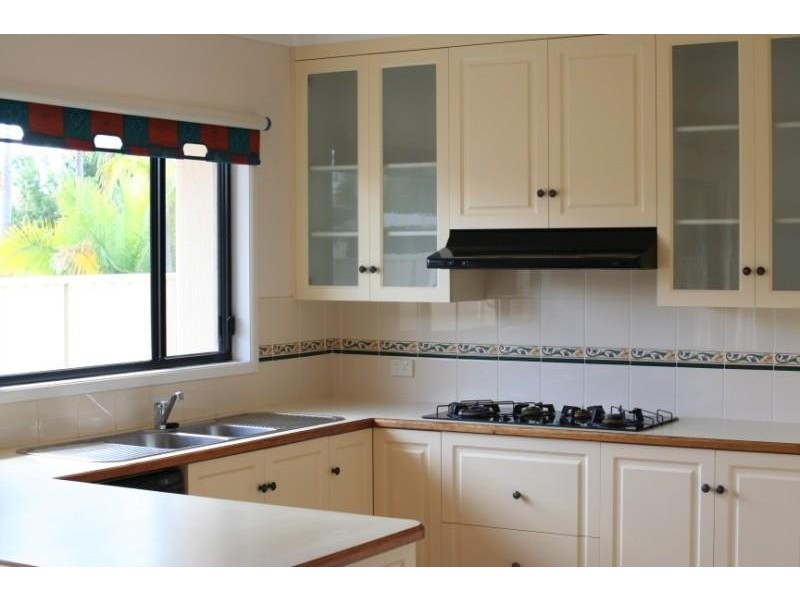 5 Dodd Drive, Emerald QLD 4720