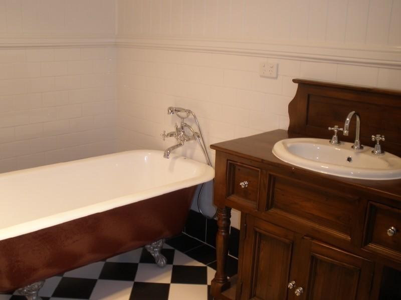 4 Little Street, Emerald QLD 4720