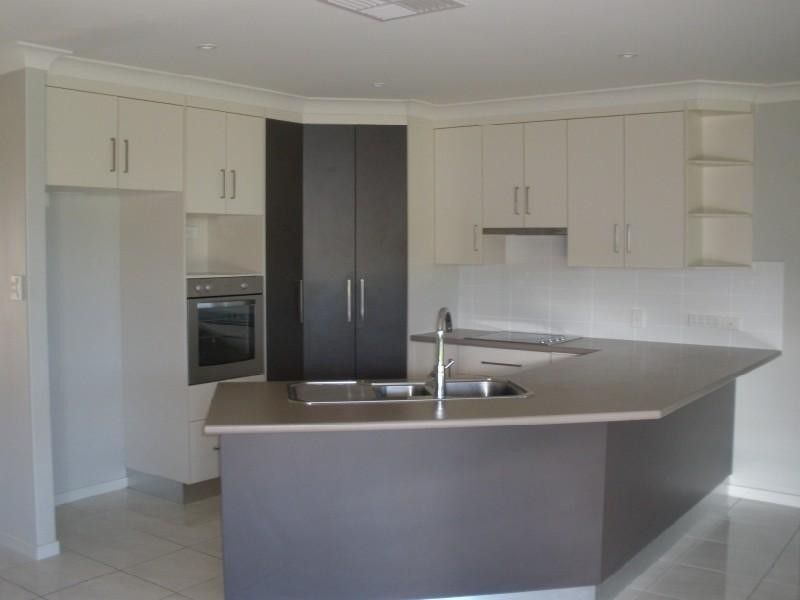 13 Rogers Street, Emerald QLD 4720