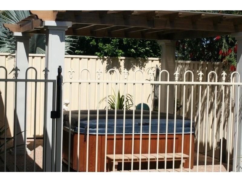 1 Callaghan Street, Emerald QLD 4720