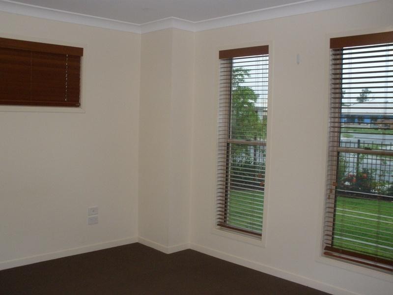 9 Yering Street, Emerald QLD 4720