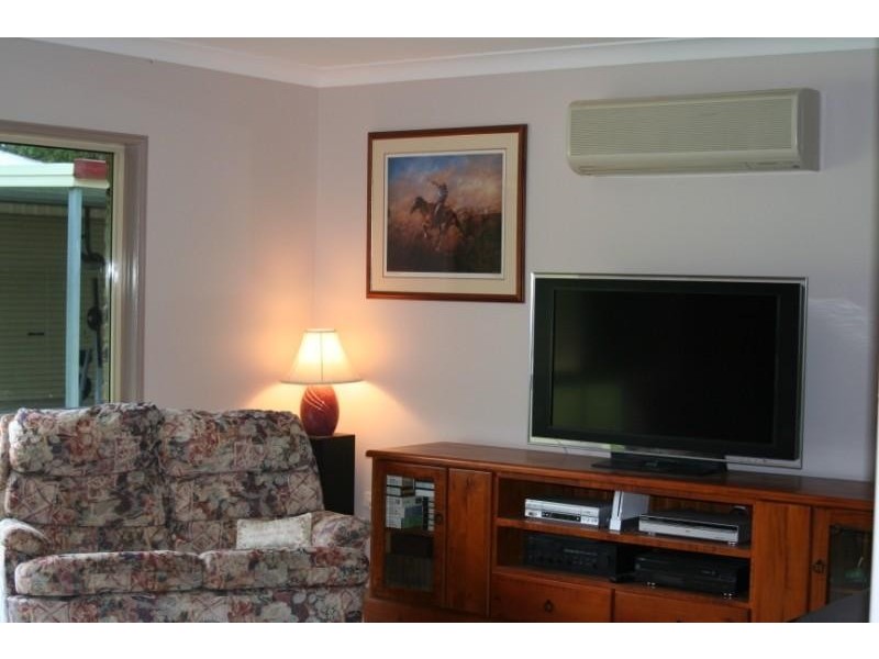 11 Country Lane, Emerald QLD 4720