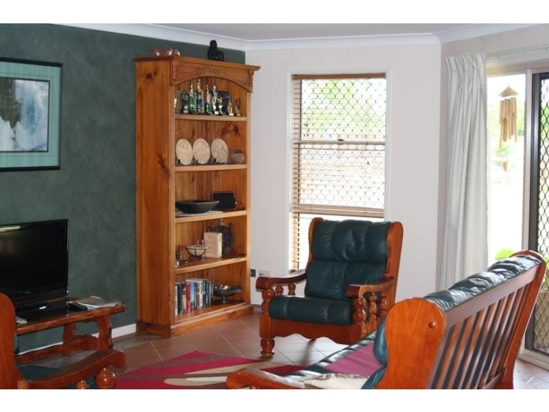 4 Peppertree Lane, Emerald QLD 4720