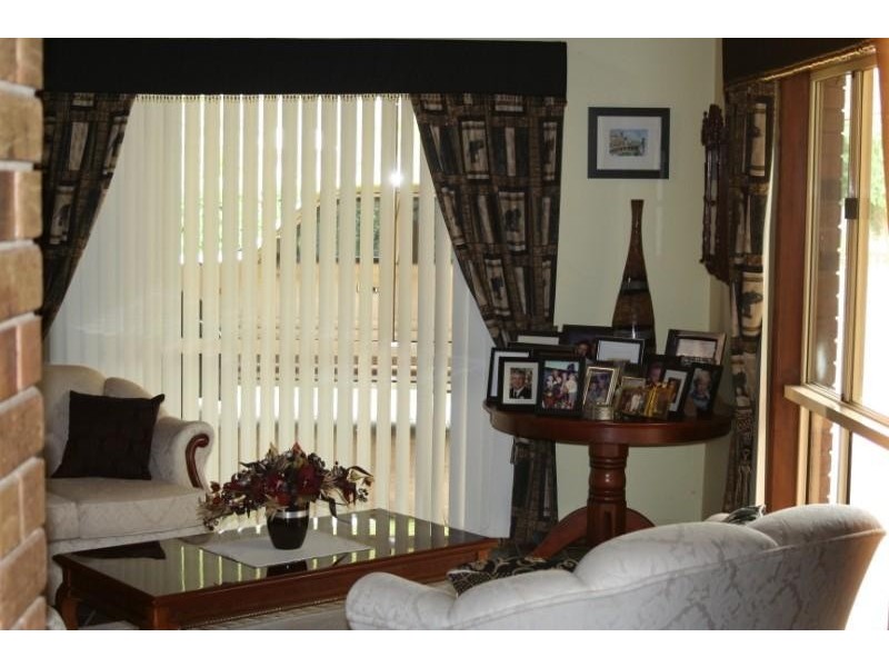 7 Egan Street, Emerald QLD 4720