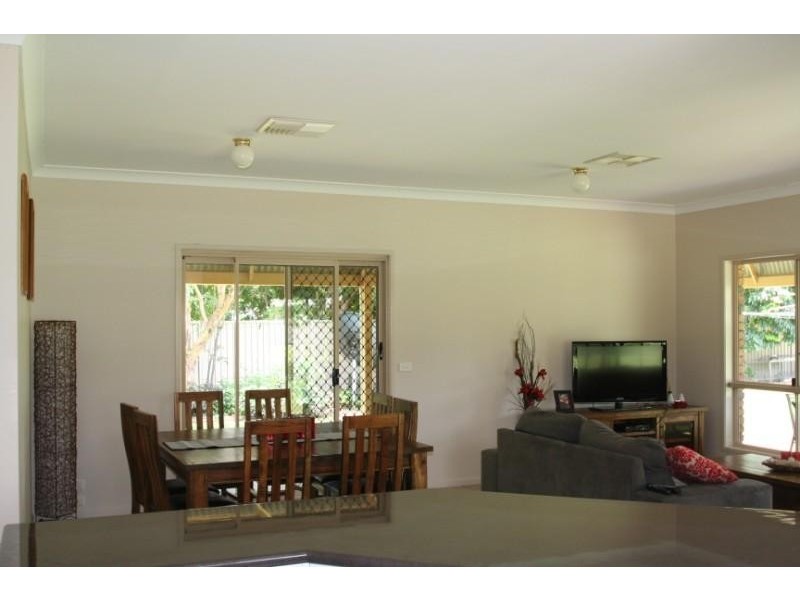 12 Quinn Street, Emerald QLD 4720