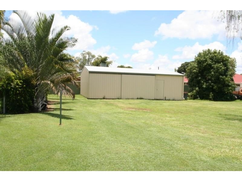 12 Quinn Street, Emerald QLD 4720
