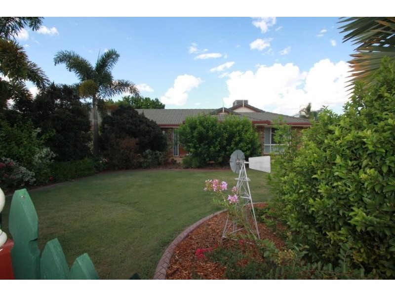 60 Long Street, Emerald QLD 4720