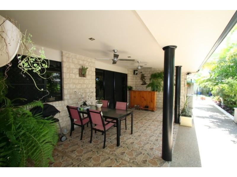 42 Andrews Road, Emerald QLD 4720