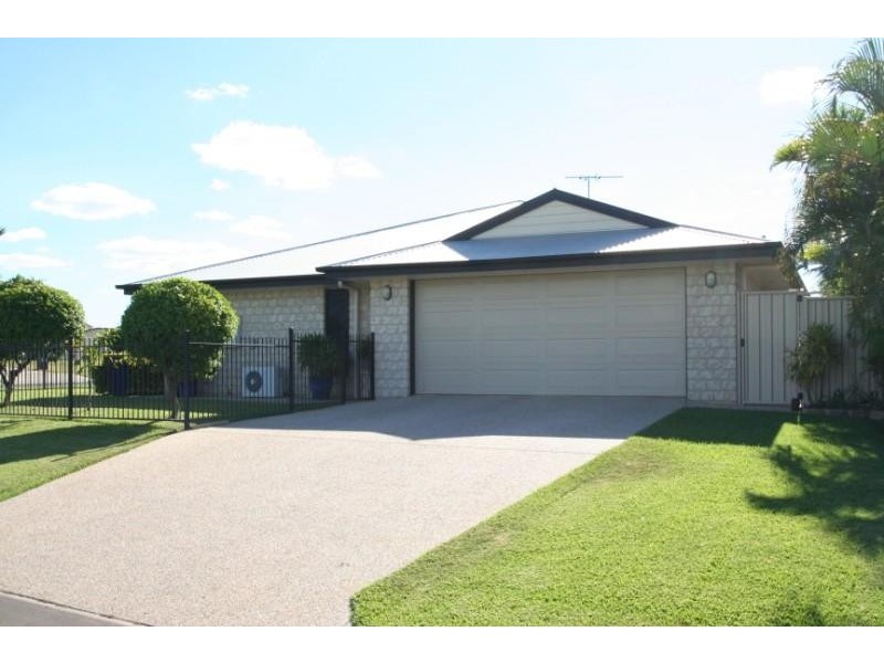 42 Andrews Road, Emerald QLD 4720