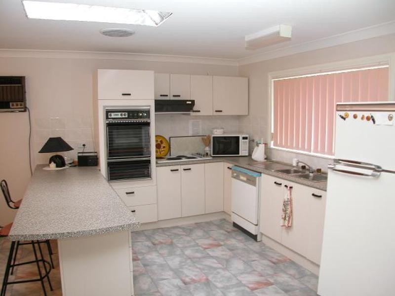 10 Renown Avenue, Shoalhaven Heads NSW 2535