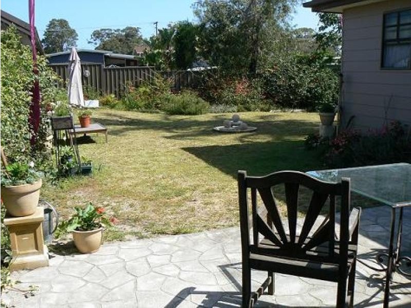 18 LOVEGROVE STREET, Shoalhaven Heads NSW 2535