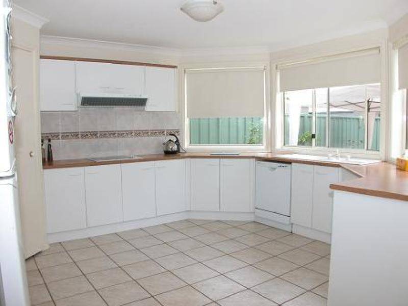 21 RAVENSCLIFFE ROAD, Shoalhaven Heads NSW 2535