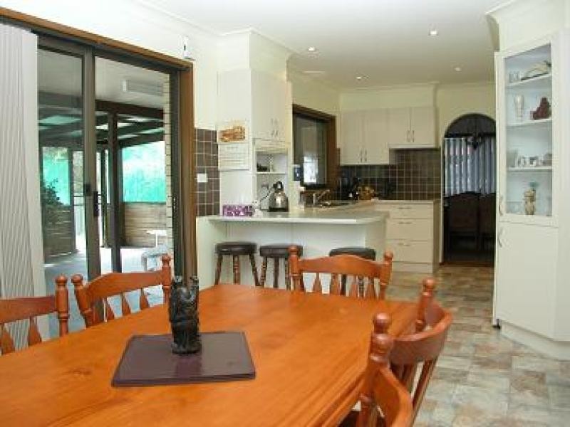 27 RAVENSCLIFFE ROAD, Shoalhaven Heads NSW 2535