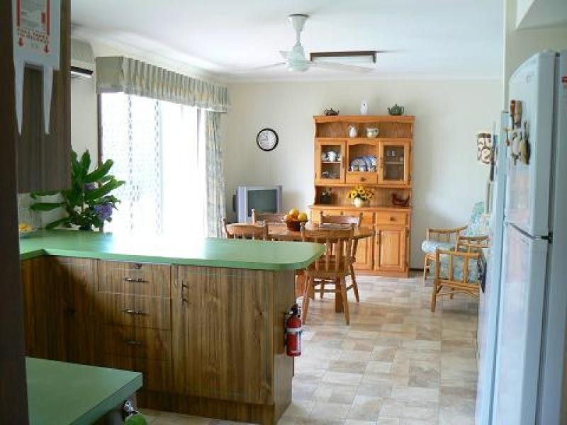 11 Ravenscliffe Road, Shoalhaven Heads NSW 2535