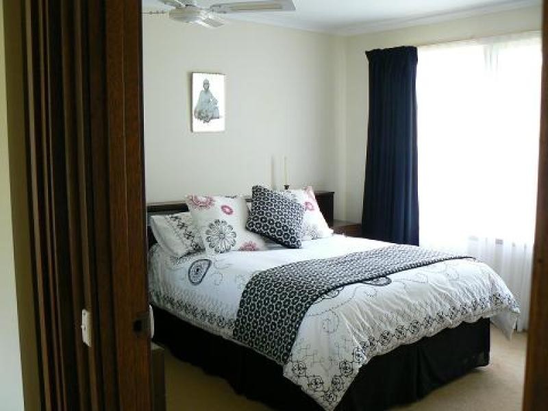 11 Ravenscliffe Road, Shoalhaven Heads NSW 2535