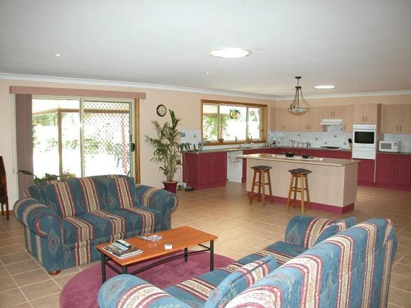 42 Scott Street, Shoalhaven Heads NSW 2535