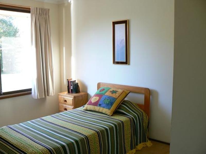 11 Ravenscliffe Road, Shoalhaven Heads NSW 2535