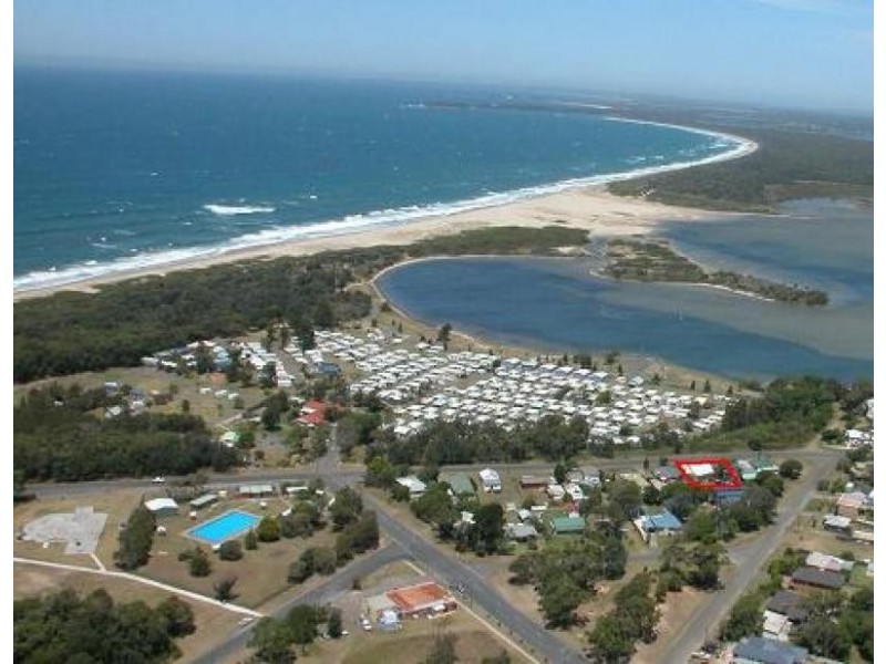 26 McIntosh Street, Shoalhaven Heads NSW 2535