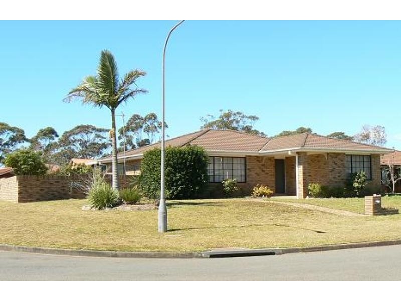 9 Gray Close, Shoalhaven Heads NSW 2535
