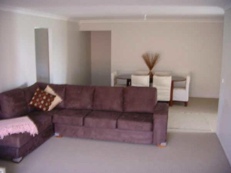 5 Koma Place, Bega NSW 2550