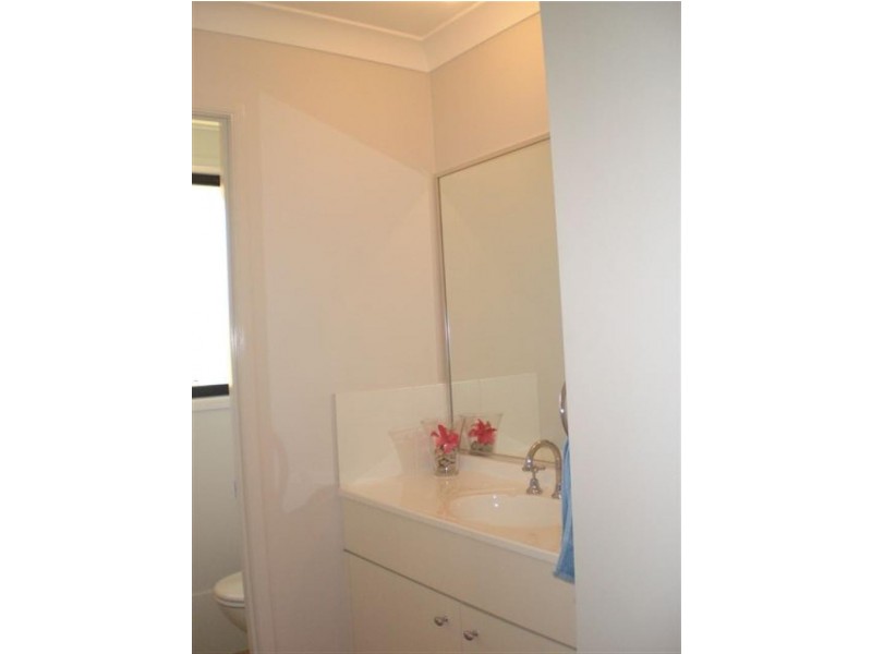 5 Koma Place, Bega NSW 2550