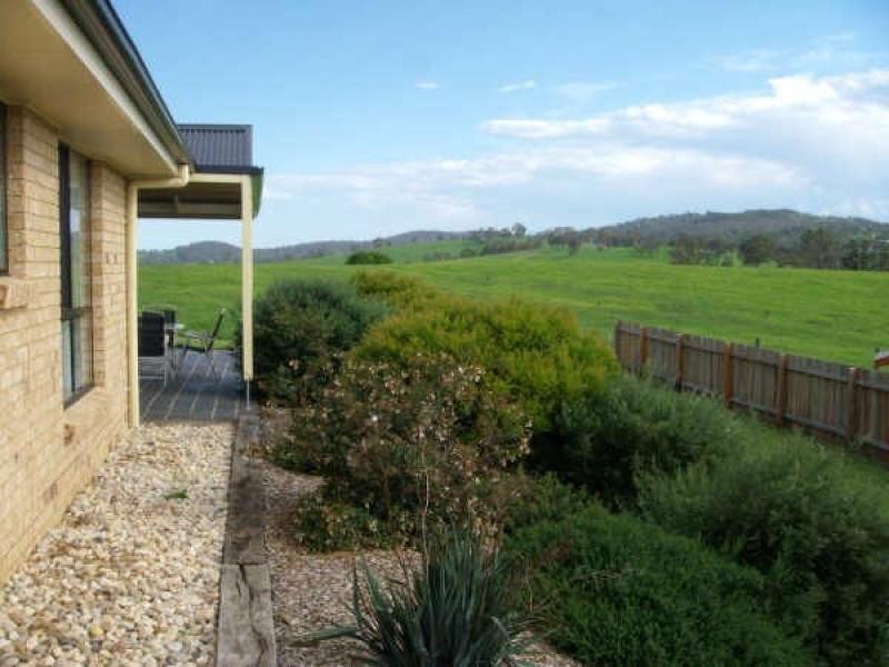 5 Koma Place, Bega NSW 2550