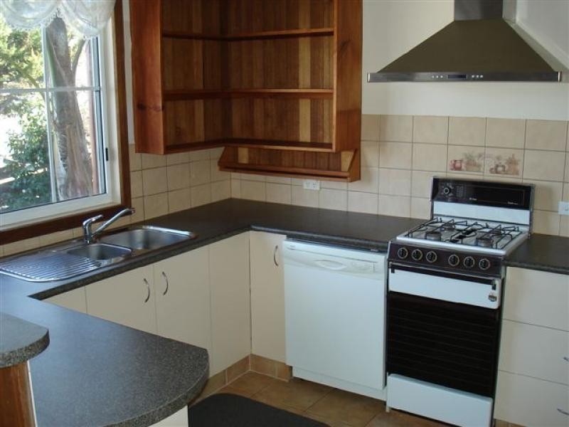 1 Gordon St, Bega NSW 2550