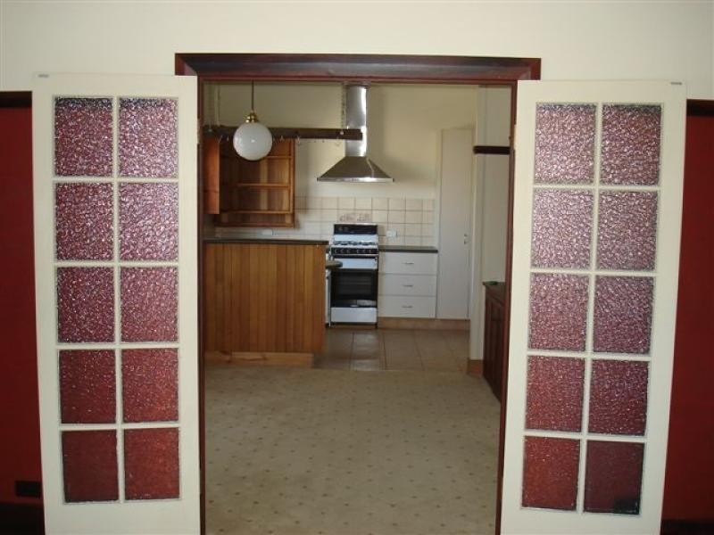 1 Gordon St, Bega NSW 2550