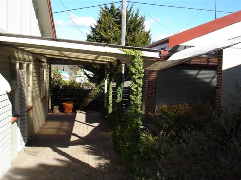 1 Gordon St, Bega NSW 2550