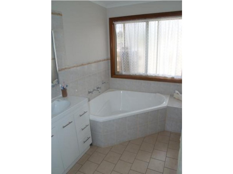 55 Box Lane, Bega NSW 2550