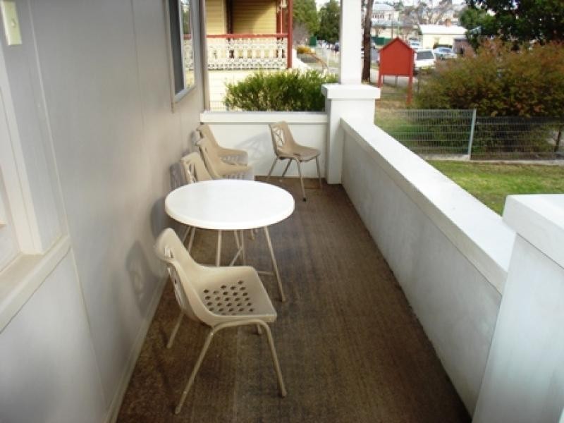 8 CANNING ST, Bega NSW 2550