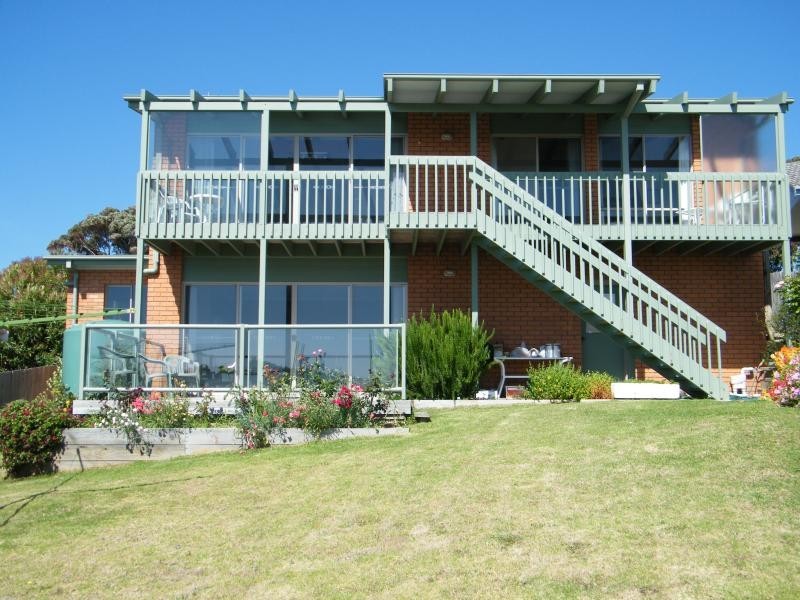 11 Illoura Street, Tathra NSW 2550