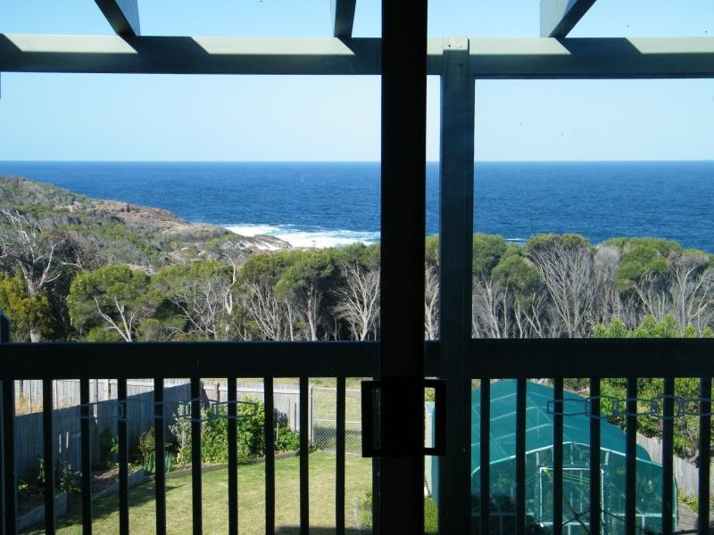 11 Illoura Street, Tathra NSW 2550