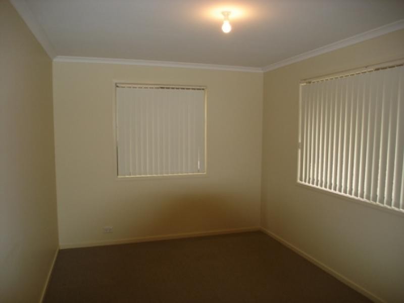 31 Strathmore Crescent, Kalaru NSW 2550