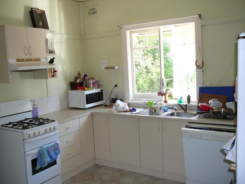 9 Peden Street, Bega NSW 2550