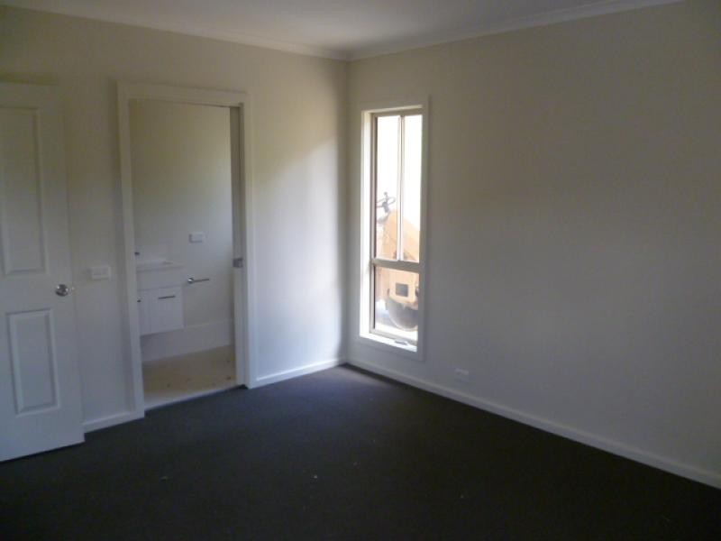 90 McGregors Road, Greendale NSW 2550