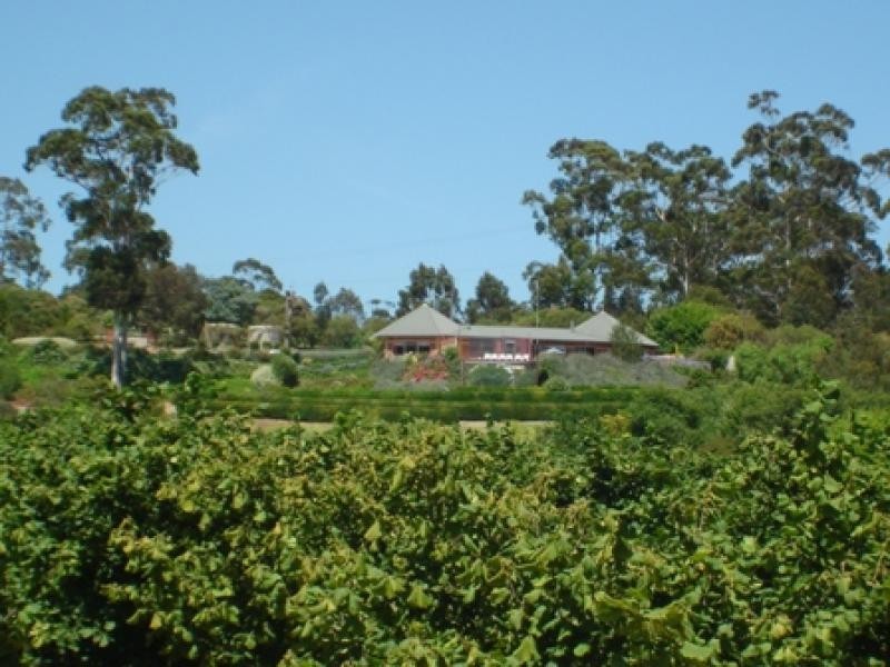 16 Eurack Court, Kiah NSW 2551