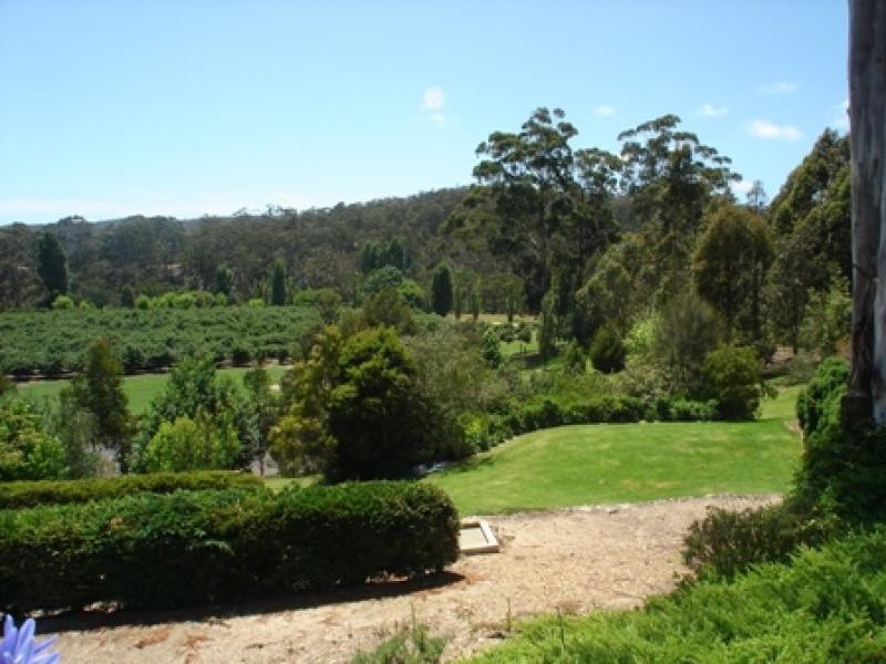 16 Eurack Court, Kiah NSW 2551