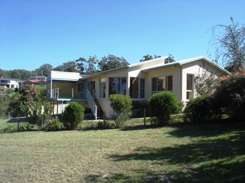 2 McKillop Crt, Tura Beach NSW 2548