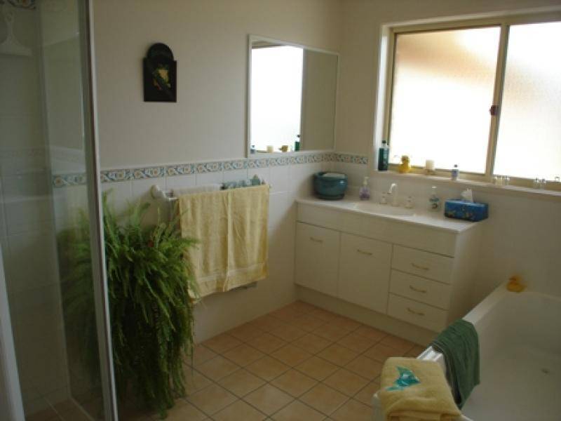 27 BOURNDA CIRCUIT, Tura Beach NSW 2548