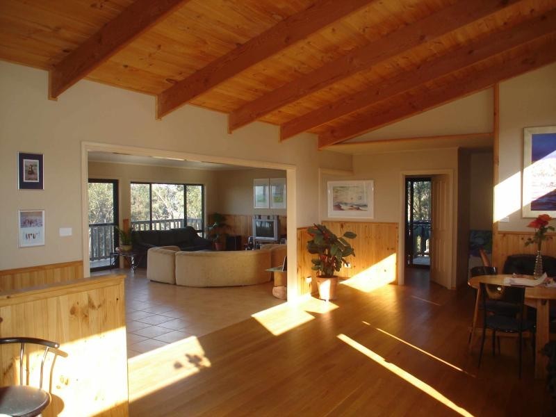 37 JOHN CLOSE, Merimbula NSW 2548