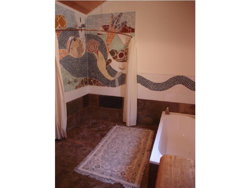 84 EMERALD CRESCENT, Wallagoot NSW 2550