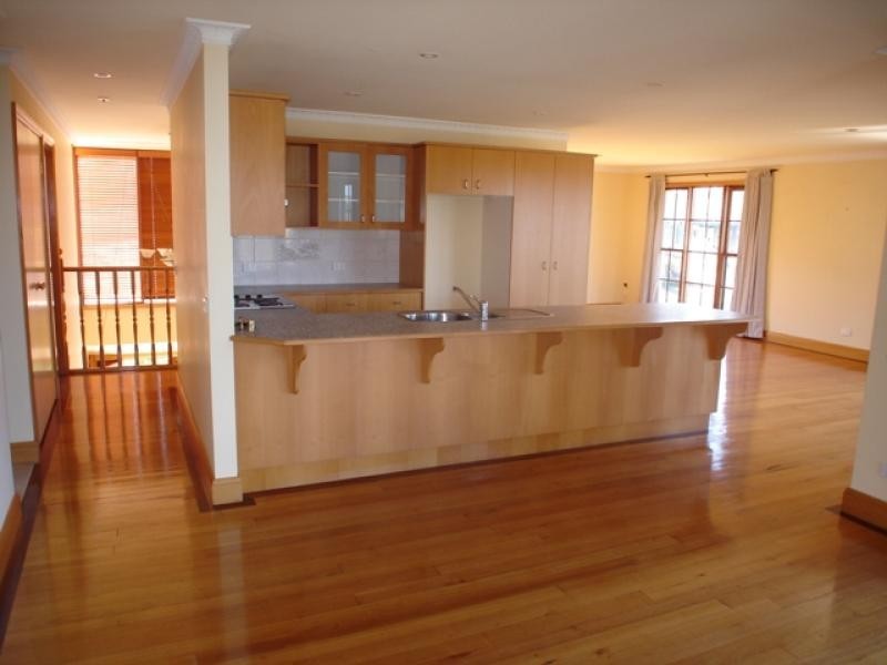 8 ELIZABETH PARADE, Tura Beach NSW 2548