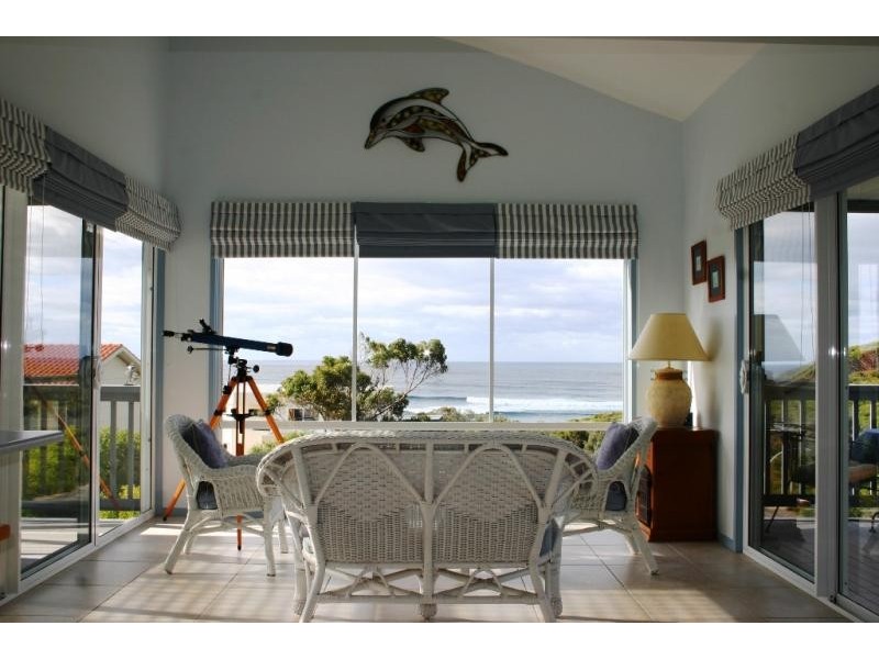 2 CASEY JAYNE COURT, Tura Beach NSW 2548