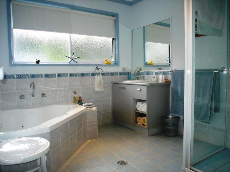 2 CASEY JAYNE COURT, Tura Beach NSW 2548