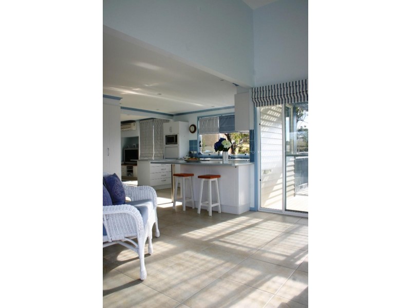 2 CASEY JAYNE COURT, Tura Beach NSW 2548