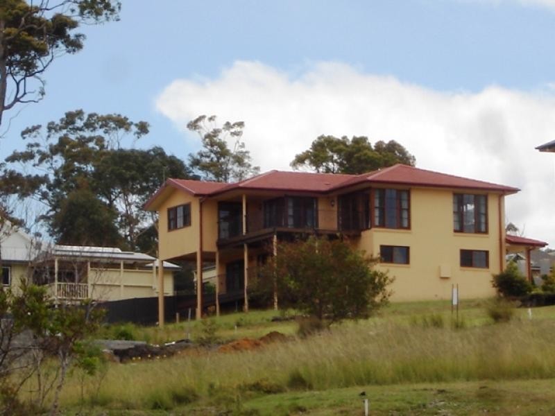 8 Elizabeth Parade, Tura Beach NSW 2548