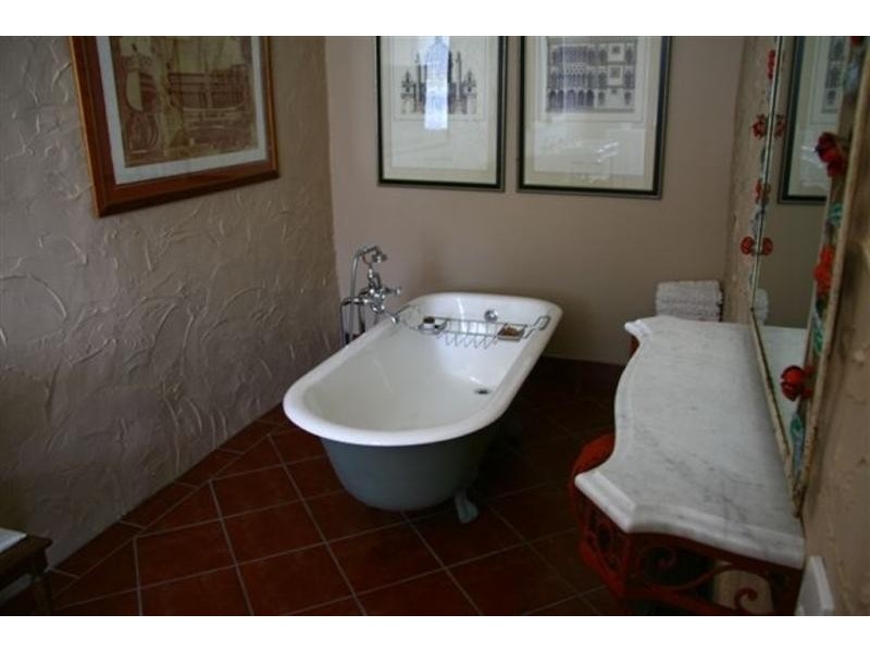 2/4 Mt Darragh Rd ” Roan Horse Inn”, Pambula NSW 2549